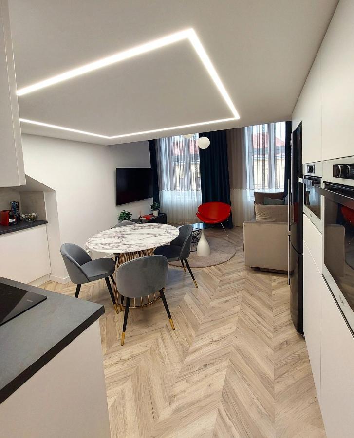 Central Gallery Apartment Debrecen Dış mekan fotoğraf