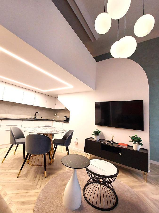 Central Gallery Apartment Debrecen Dış mekan fotoğraf