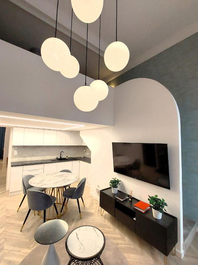 Central Gallery Apartment Debrecen Dış mekan fotoğraf